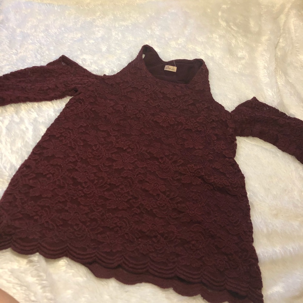 Shoulder cut out top